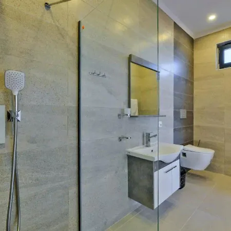 Seydikemer 2 Bedroom Secluded With Private Pool Hot Tub