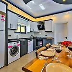 Seydikemer 2 Bedroom Secluded With Private Pool Hot Tub 빌라 *