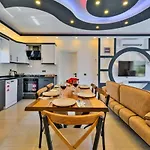 Seydikemer 2 Bedroom Secluded With Private Pool Hot Tub 빌라 페티예