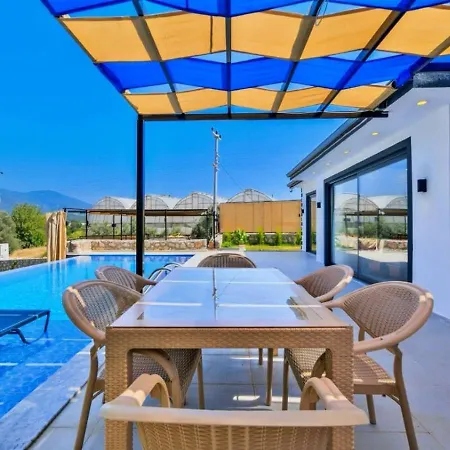 빌라 Seydikemer 2 Bedroom Secluded With Private Pool Hot Tub 페티예